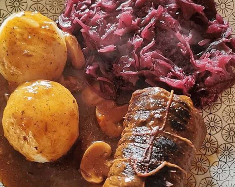 Rouladen mit Thüringer Klößen – Tortekuchen